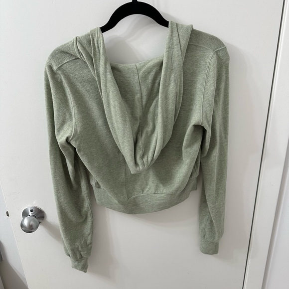 Aritzia TNA crop hoodie - Picture 2 of 3